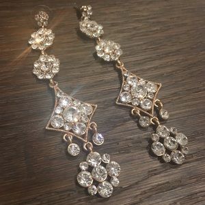 Gorgeous gold-tone dangly sparkly earrings 4” long